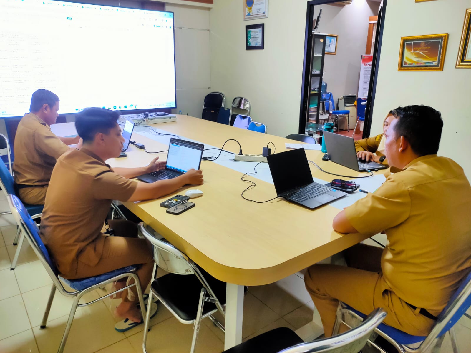 LAPORAN HARIAN BAGIAN ORGANISASI